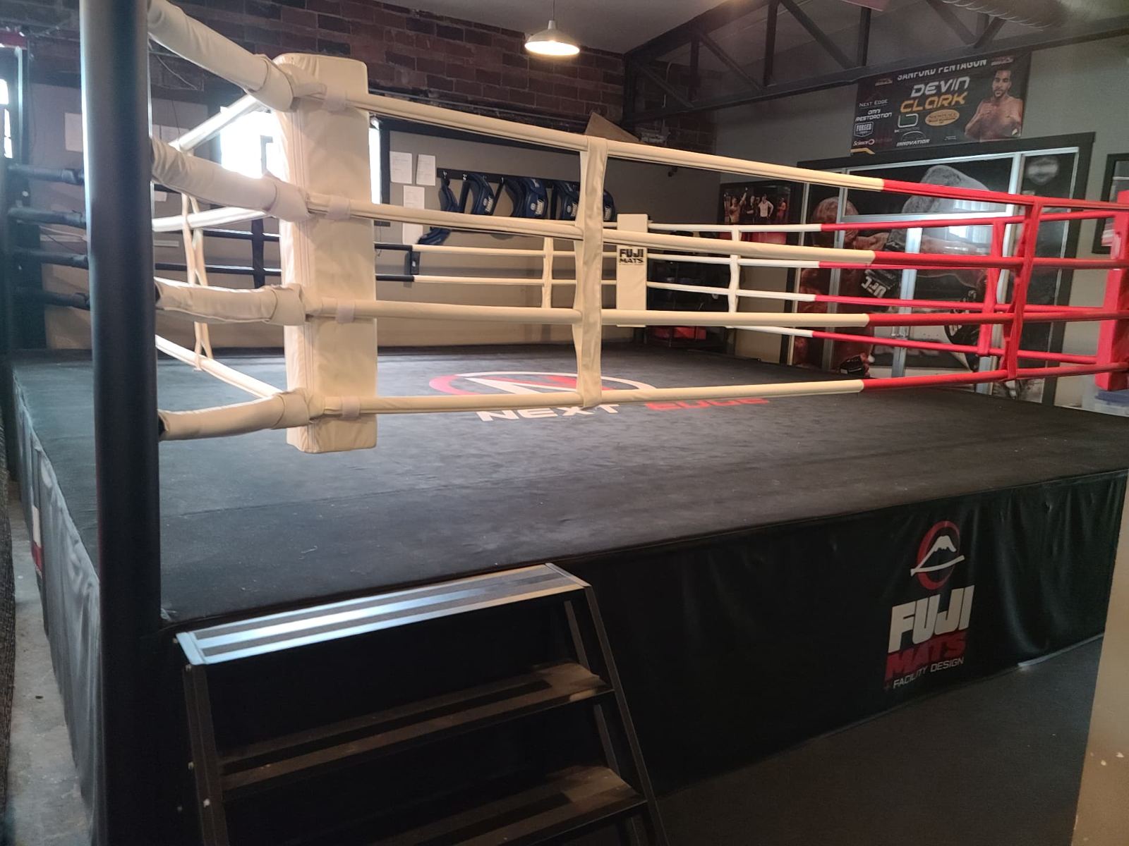 FULL BOXING RING & 12 HEAVY BAGS